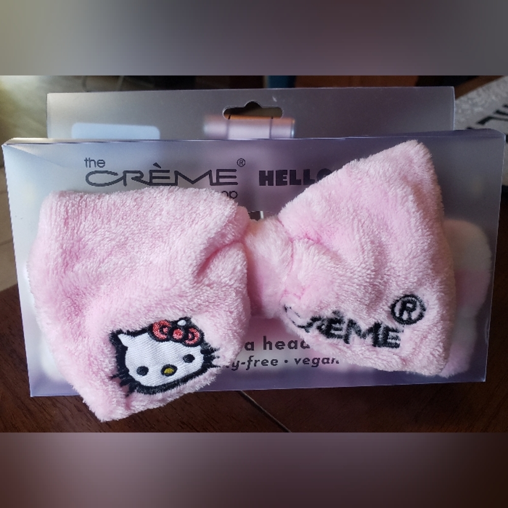 The Creme Hello Kitty plush spa headband (cruelty- free vegan)